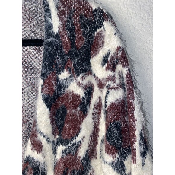 camo Leopard Animal Soft Sweater M Long Cardigan Oversize Buttons grandpa BP - Picture 6 of 10